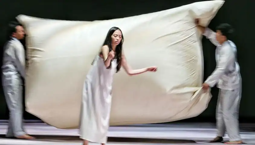 河床劇團遇上FOCA福爾摩沙馬戲團 帶觀眾清醒地做夢